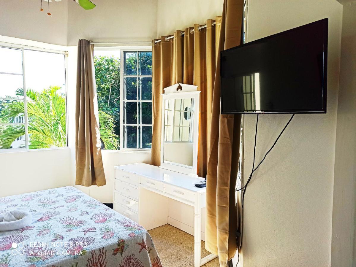 אוצ'ו ריוס Columbus Heights Apt 26 F מראה חיצוני תמונה