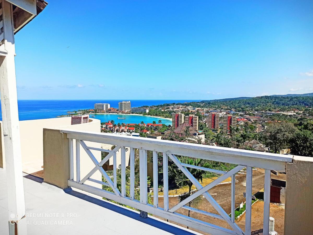 אוצ'ו ריוס Columbus Heights Apt 26 F מראה חיצוני תמונה